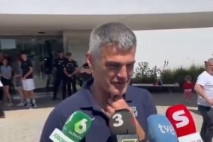 半岛·BOB官方网站-拉波尔塔助手：巴萨不会像皇马那样踢防反 国王杯至少漏判3个点球