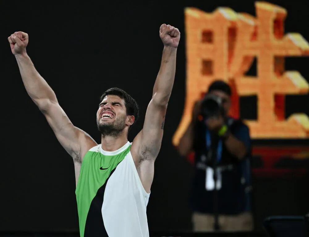 半岛体育-澳网 张帅挺进女双四强 阿尔卡拉斯首进半决赛