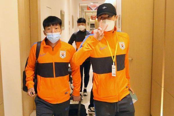 半岛体育-孙准浩处子秀惊艳后许愿：像在全北那样率泰山夺冠